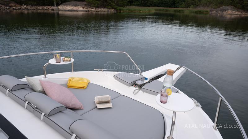 Delphia yachts 11 Sedan