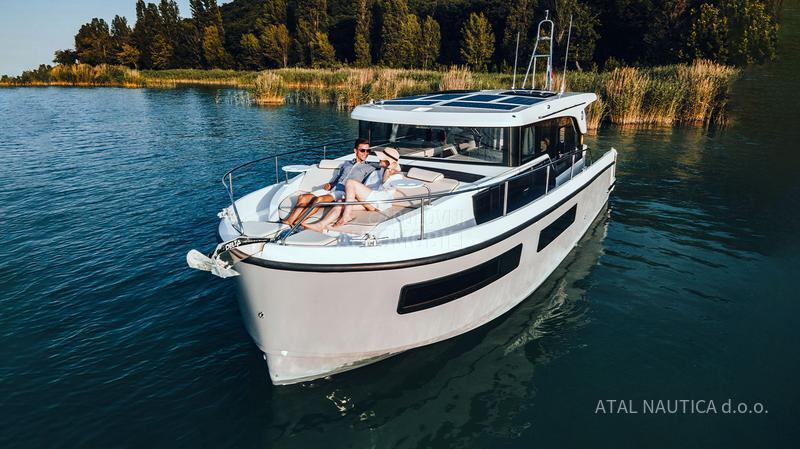 Delphia yachts 11 Sedan