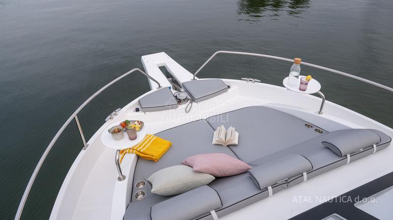 Delphia yachts 11 Sedan