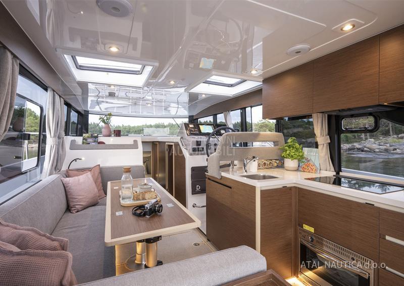 Delphia yachts 11 Sedan