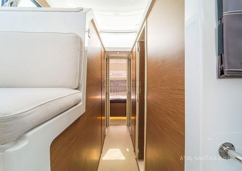 Delphia yachts 11 Sedan