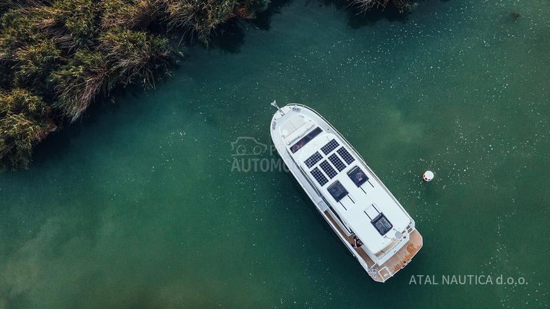 Delphia yachts 11 Sedan