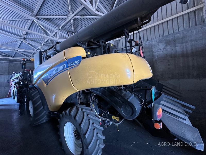 New Holland CR 8.90