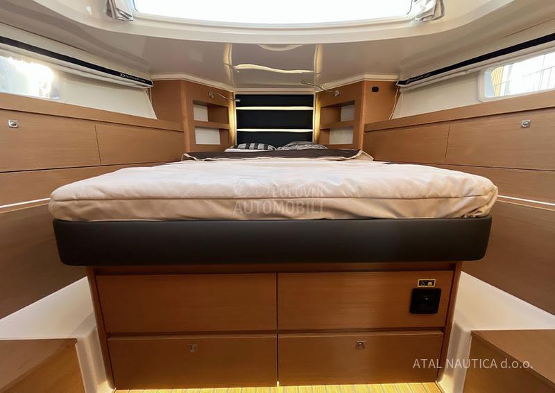 Delphia yachts 12 Sedan