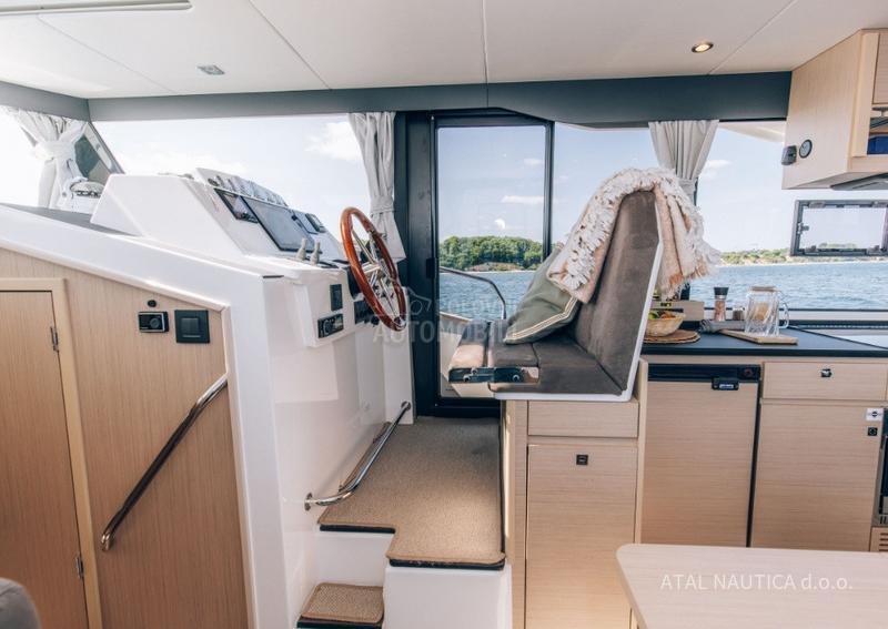 Delphia yachts 12 Sedan