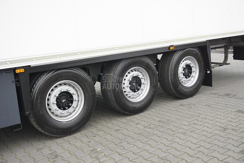 Schmitz CARGOBULL DOM1836