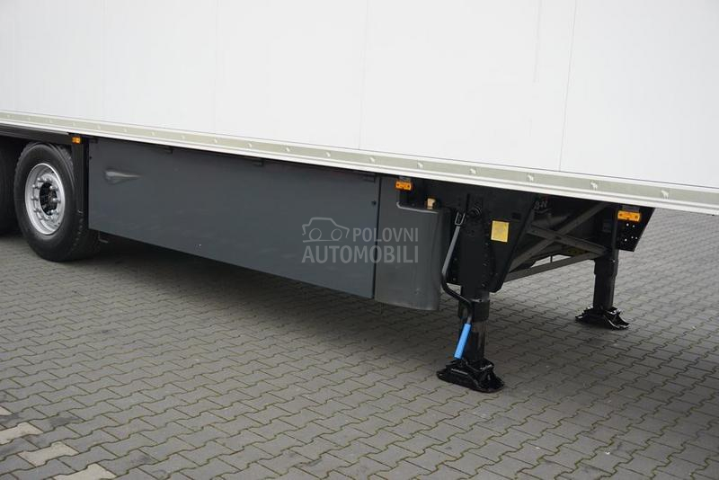 Schmitz CARGOBULL DOM1836