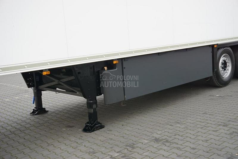 Schmitz CARGOBULL DOM1836