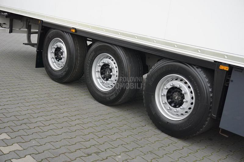 Schmitz CARGOBULL DOM1836