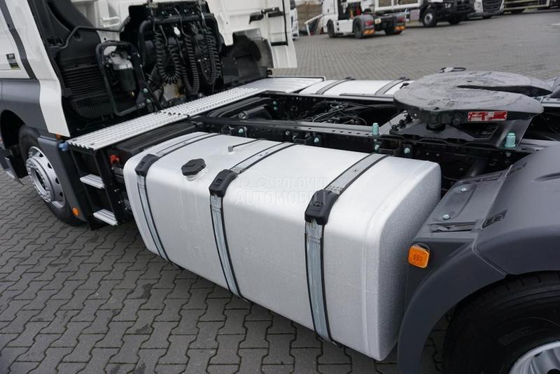 MAN TGX tegljač DOM1837