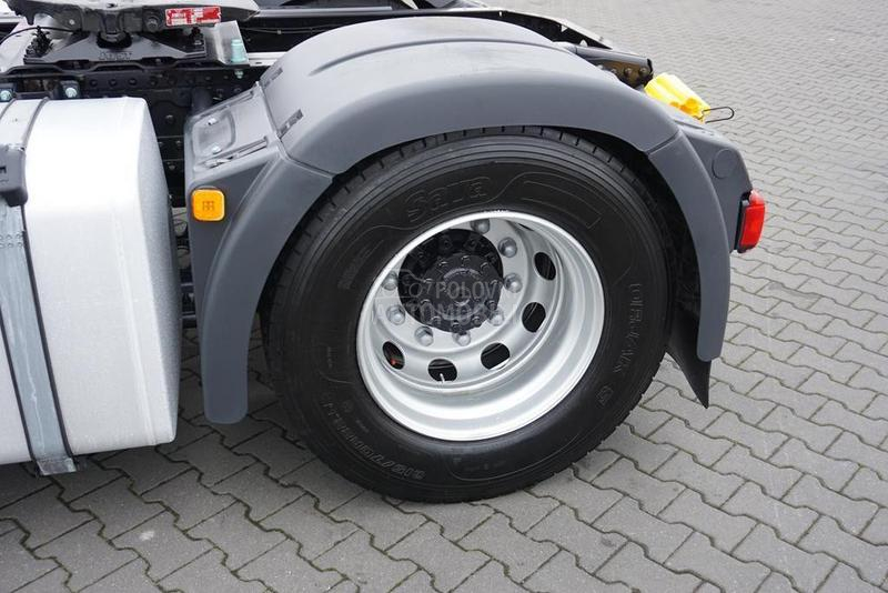 MAN TGX tegljač DOM1837