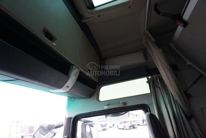 MAN TGX tegljač DOM1838