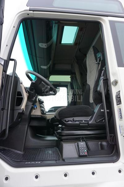 MAN TGX tegljač DOM1838