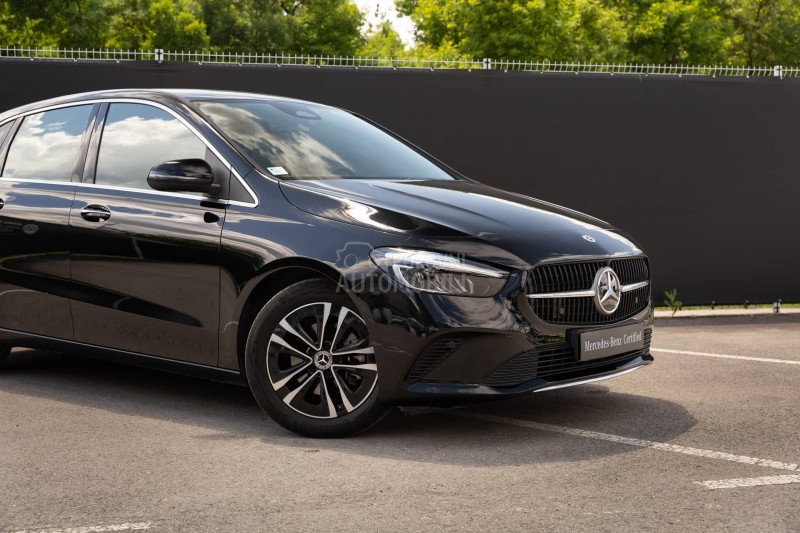 Mercedes Benz B 180 