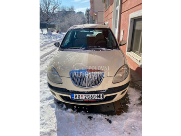 Lancia Ypsilon 