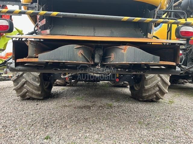 New Holland CR 10.90