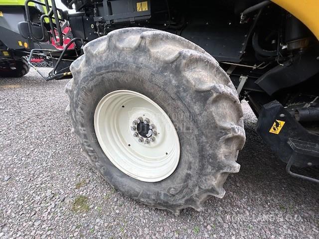 New Holland CR 10.90