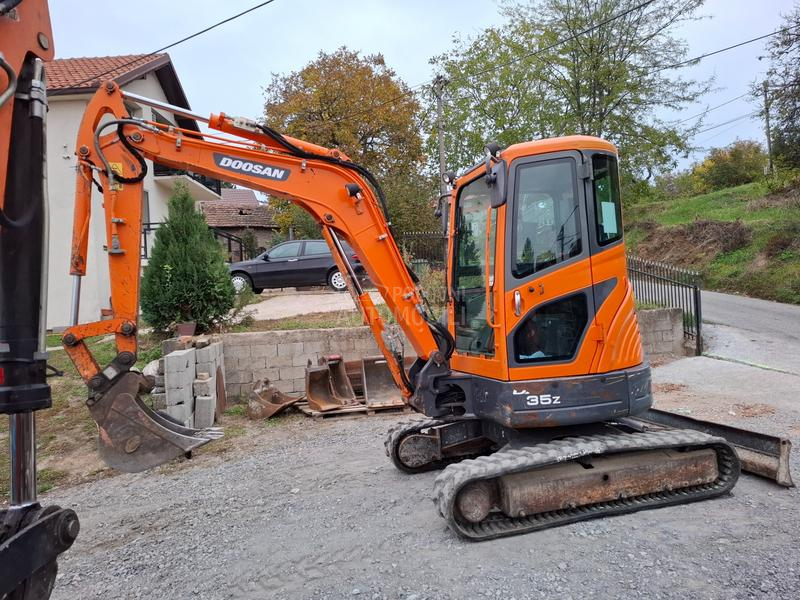 Doosan DX 35Z