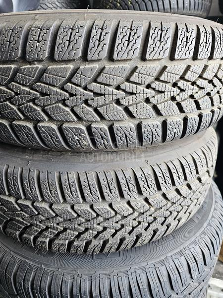 Dunlop 185/60 R15 Zimska