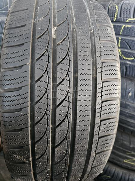 Tracmax 205/40 R17 Zimska