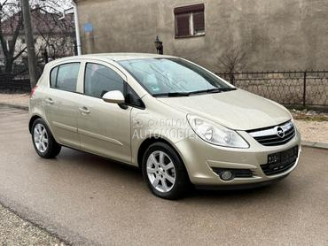Opel Corsa D 1.2 T O P stanje