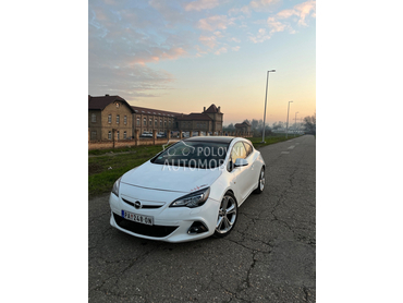 Opel Astra J 2.0 BiTurbo OPC line