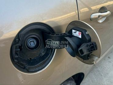 Poklopac rezervoara TEHNP za Renault Grand Scenic, Scenic od 2009. do 2016. god.