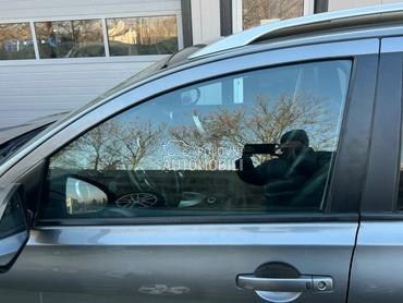 Staklo prednje levo za Nissan Qashqai + 2 od 2006. do 2013. god.