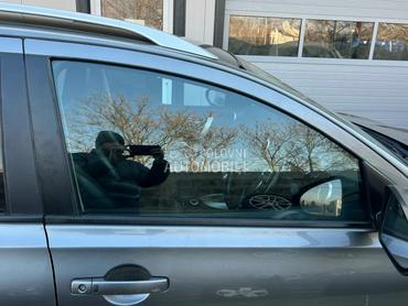 Staklo prednje desno za Nissan Qashqai + 2 od 2006. do 2013. god.