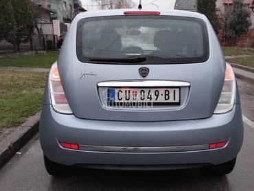 Lancia Ypsilon 1.4-16v