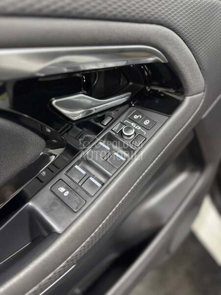 Land Rover Range Rover Evoque R-DYNAMIC hibrid