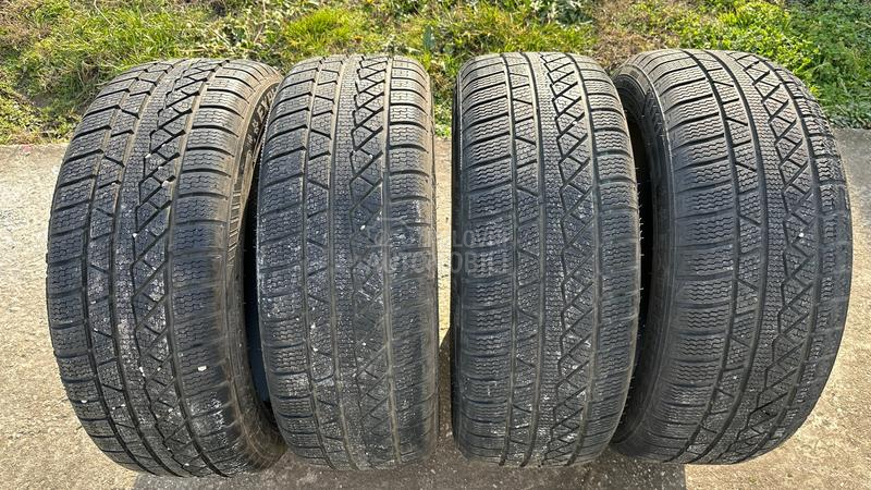 Petlas 235/55 R19 Zimska