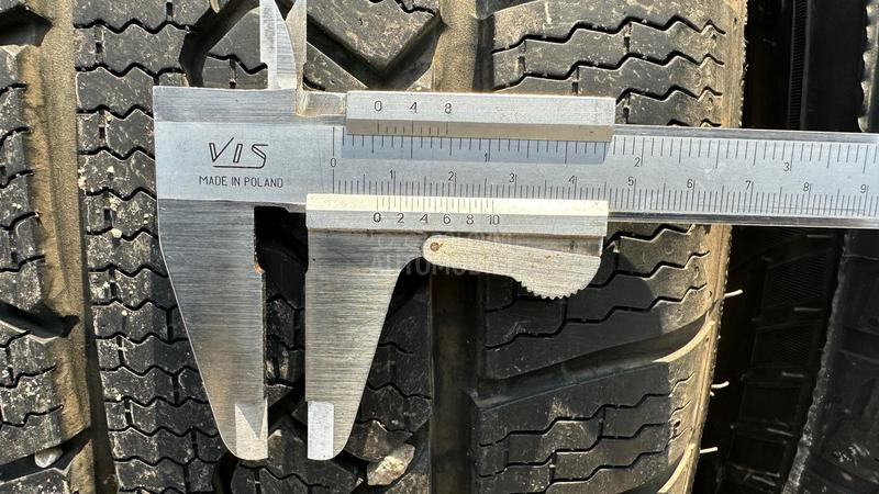 Petlas 235/55 R19 Zimska