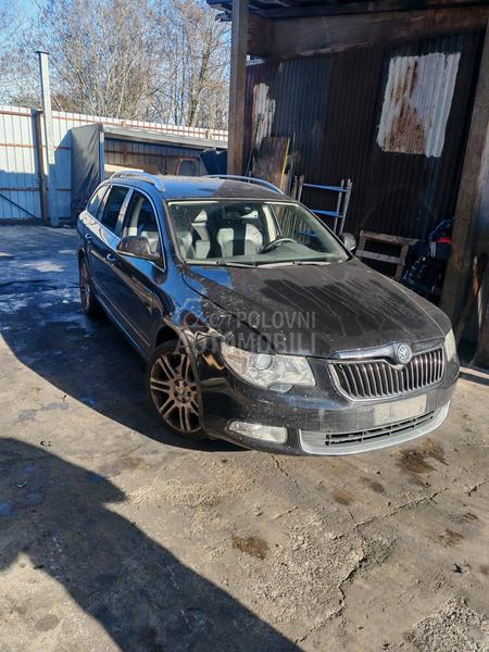 Škoda Superb 2011. god. -  kompletan auto u delovima