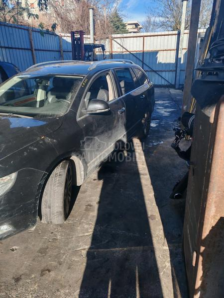 Škoda Superb 2011. god. -  kompletan auto u delovima