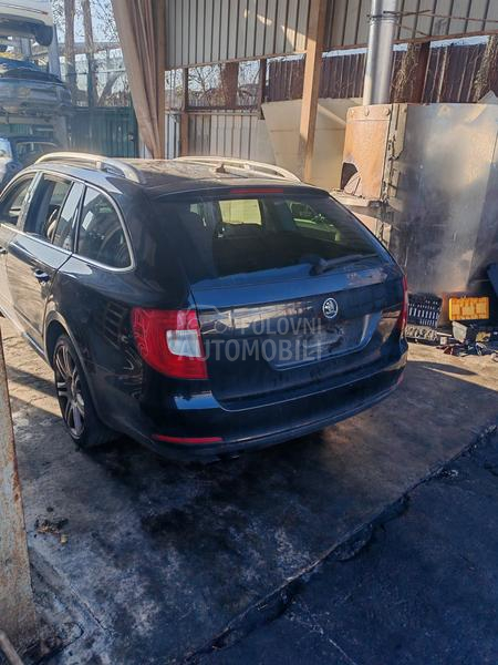 Škoda Superb 2011. god. -  kompletan auto u delovima