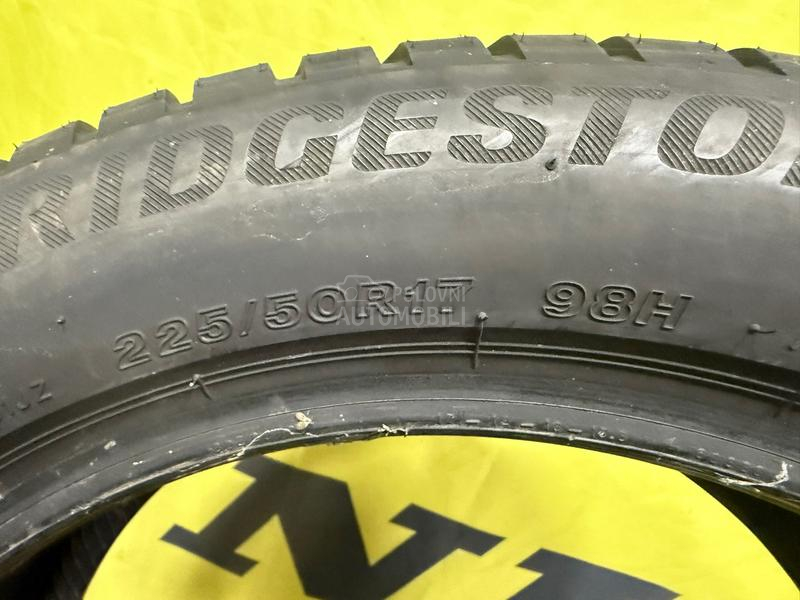 Bridgestone 225/50 R17 Zimska