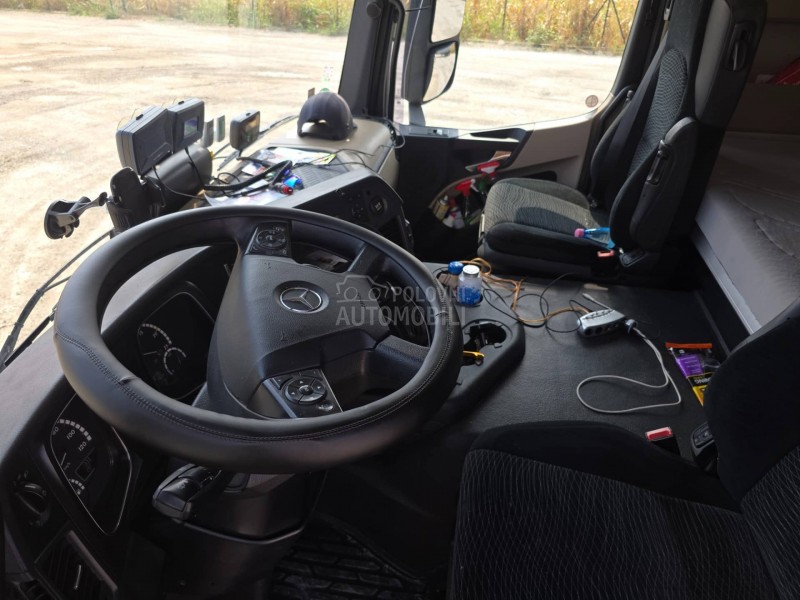 Mercedes Benz ACTROS 2440