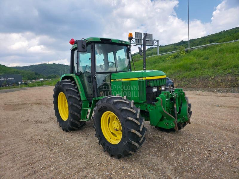 John Deere 6110