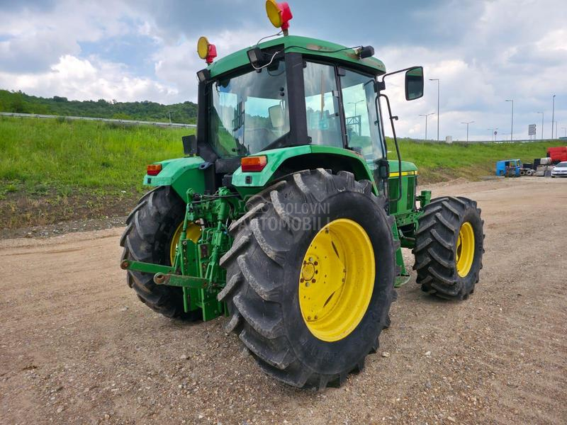 John Deere 6110