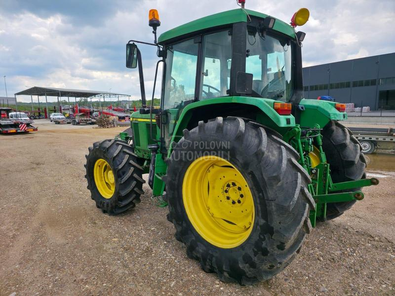 John Deere 6110