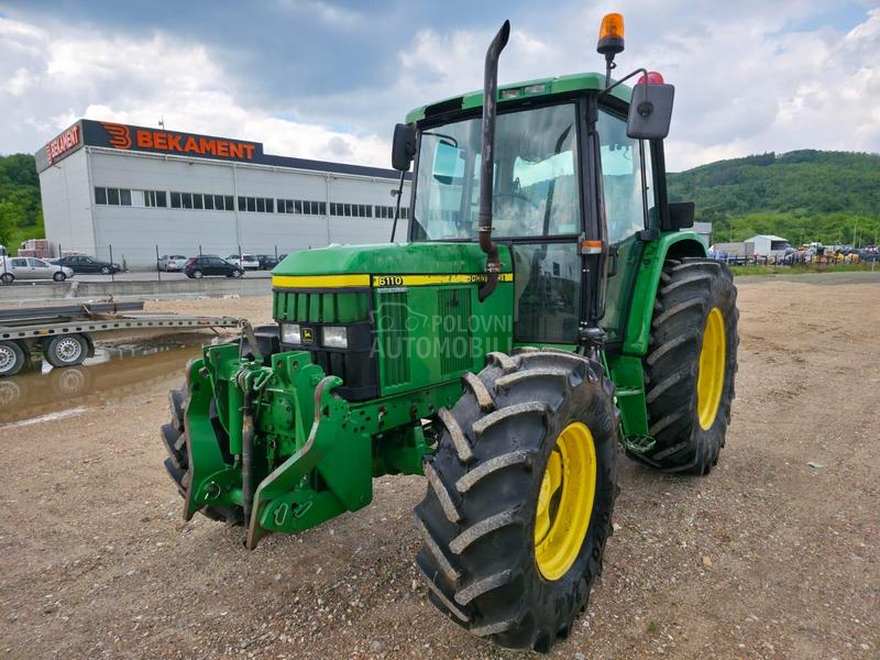 John Deere 6110