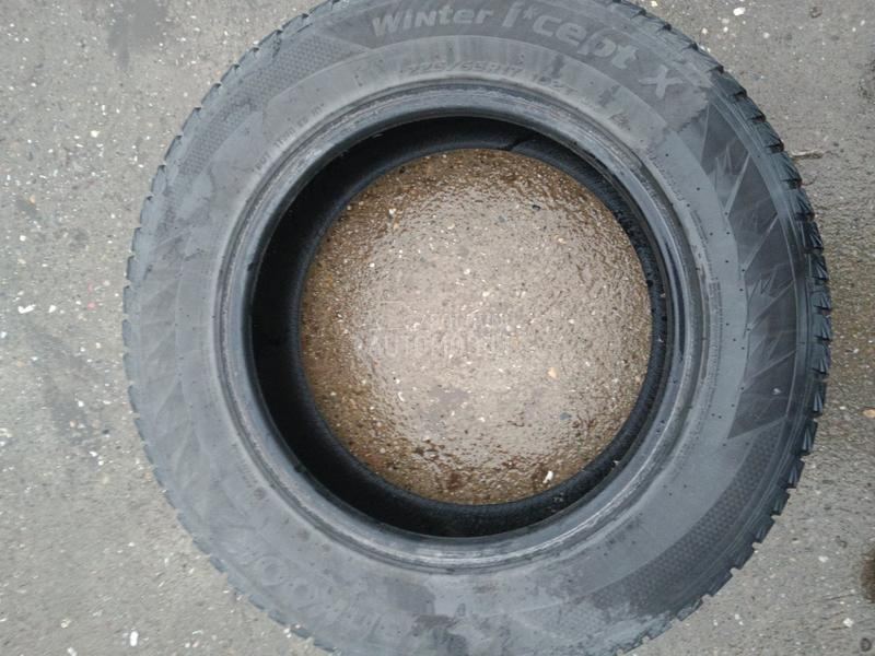 Hankook 225/65 R17 Zimska