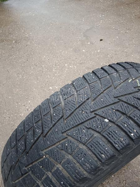 Hankook 225/65 R17 Zimska