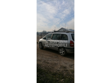 Opel Zafira 