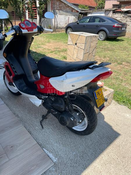 Peugeot speedfight 2