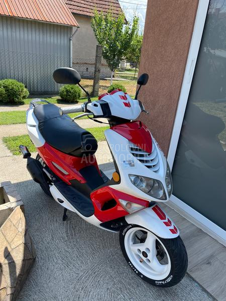 Peugeot speedfight 2