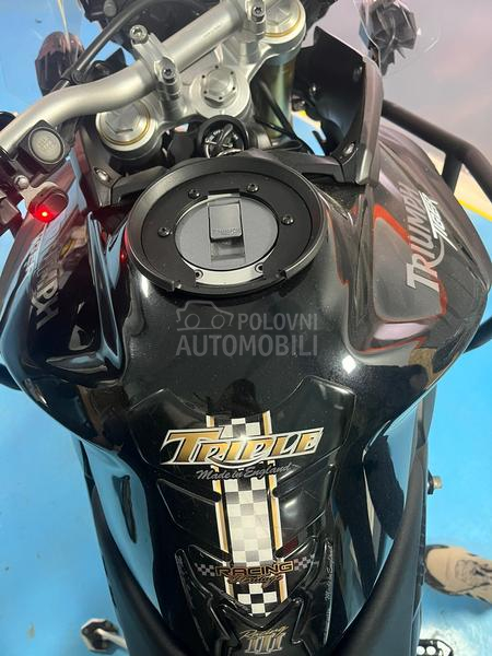 Triumph Tiger 800