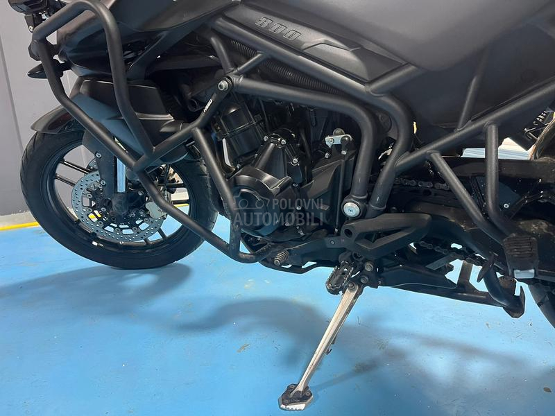 Triumph Tiger 800