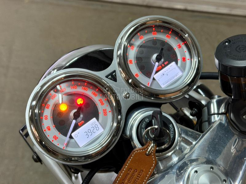 Triumph Thruxton R